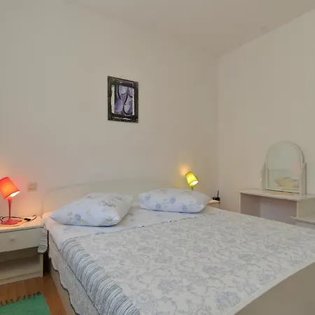 Apartment Fuer 2 Personen Ca 35 Qm In Cervar-porat, Istrien Istrische Riviera