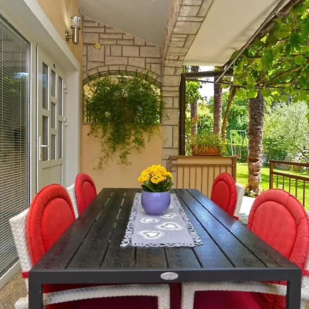 Apartment Fuer 2 Personen Ca 35 Qm In Cervar-porat, Istrien Istrische Riviera *