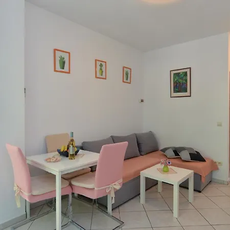 Apartment Fuer 2 Personen Ca 35 Qm In Cervar-porat, Istrien Istrische Riviera Porec